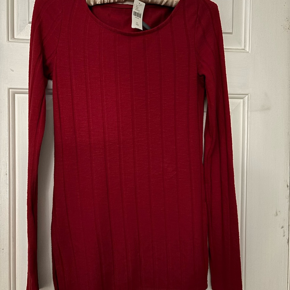 NWT Lightweight ribbed sweater with slits on the side. Perfect with leggings